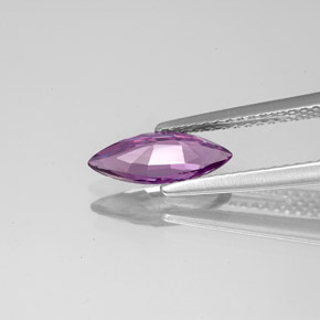 1.01カラットの天然ピンクがかった紫スピネル（10.6×4.2 mm・マーキス）