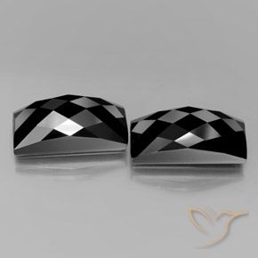 Shop natural 25.51ct ゴールドシーンのあるブラック スピネル gems, バゲット, from タイ at GemSelect. In stock, global shipping!