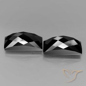 Shop natural 25.01ct ゴールドシーンのあるブラック スピネル gems, バゲット, from タイ at GemSelect. In stock, global shipping!