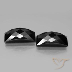 Shop natural 25.16ct ブラック スピネル gems, バゲット, from タイ at GemSelect. In stock, global shipping!