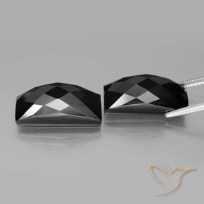 Shop natural 24.82ct ブラック スピネル gems, バゲット, from タイ at GemSelect. In stock, global shipping!