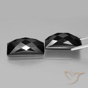 Shop natural 25.16ct ブラック スピネル gems, バゲット, from タイ at GemSelect. In stock, global shipping!