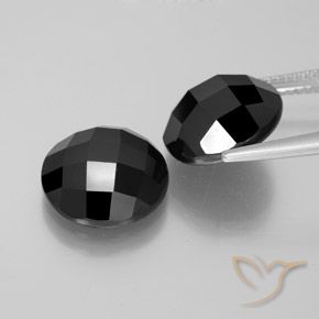 Shop natural 13.93ct ブラック スピネル gems, ラウンド, from タイ at GemSelect. In stock, global shipping!