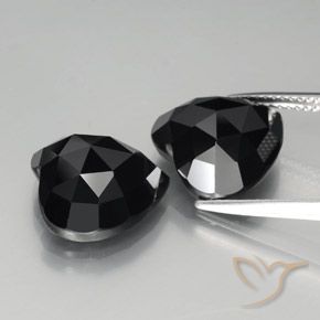 Shop natural 17.33ct ブラック スピネル gems, 心臓, from タイ at GemSelect. In stock, global shipping!