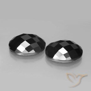 Shop natural 21.63ct ブラック スピネル gems, 楕円形, from タイ at GemSelect. In stock, global shipping!