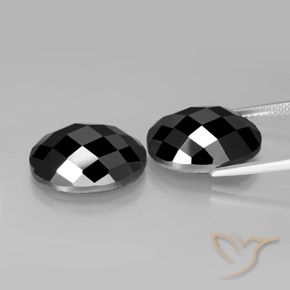 Shop natural 21.63ct ブラック スピネル gems, 楕円形, from タイ at GemSelect. In stock, global shipping!