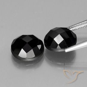 Shop natural 9.78ct ブラック スピネル gems, ラウンド, from タイ at GemSelect. In stock, global shipping!