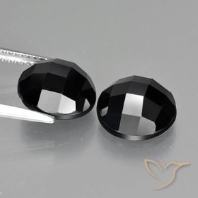 Shop natural 8.68ct ブラック スピネル gems, ラウンド, from タイ at GemSelect. In stock, global shipping!