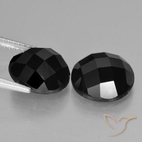 Shop natural 8.20ct ブラック スピネル gems, ラウンド, from タイ at GemSelect. In stock, global shipping!