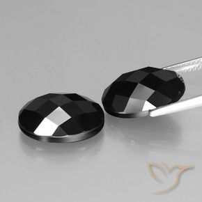 Shop natural 14.24ct ブラック スピネル gems, 楕円形, from タイ at GemSelect. In stock, global shipping!