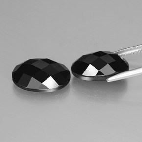 自然派の商品を探す 12.71ct ショール スピネル 宝石, オーバルカット, タイ からGemSelectで. 在庫あり、世界各国へ発送!