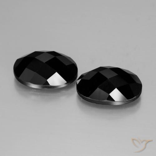 Shop natural 15.01ct ブラック スピネル gems, 楕円形, from タイ at GemSelect. In stock, global shipping!
