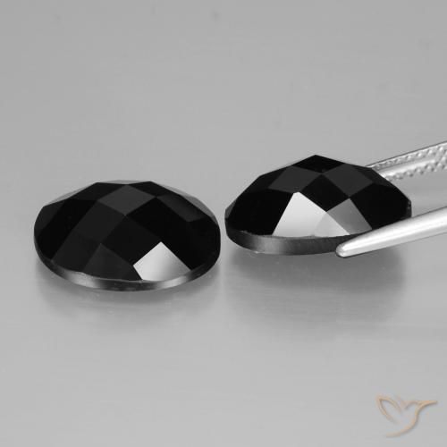 Shop natural 15.01ct ブラック スピネル gems, 楕円形, from タイ at GemSelect. In stock, global shipping!
