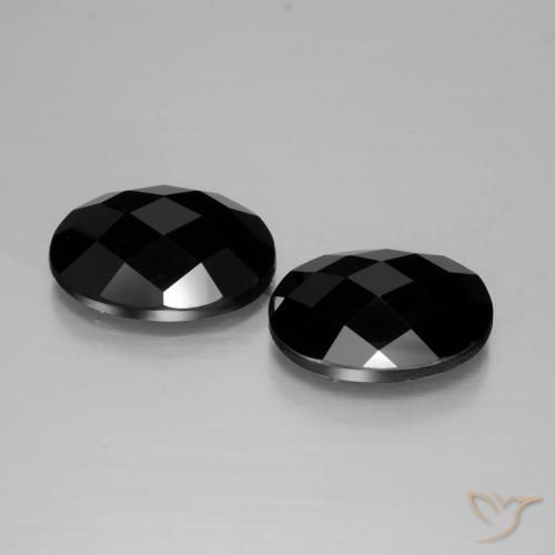 Shop natural 12.47ct ブラック スピネル gems, 楕円形, from タイ at GemSelect. In stock, global shipping!