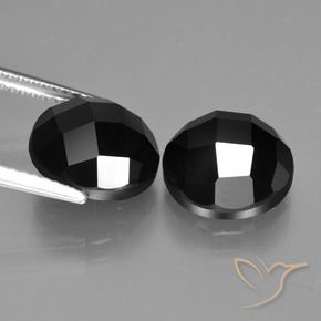 Shop natural 9.95ct ブラック スピネル gems, ラウンド, from タイ at GemSelect. In stock, global shipping!