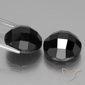Shop natural 13.97ct ブラック スピネル gems, ラウンド, from タイ at GemSelect. In stock, global shipping!