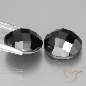 Shop natural 12.72ct ブラック スピネル gems, ラウンド, from タイ at GemSelect. In stock, global shipping!