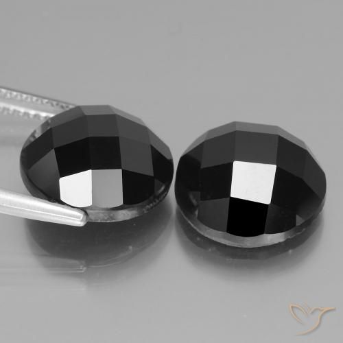 Shop natural 14.30ct ブラック スピネル gems, ラウンド, from タイ at GemSelect. In stock, global shipping!