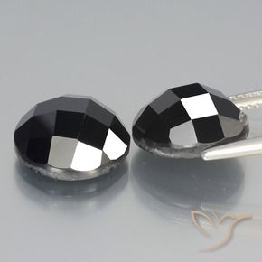 Shop natural 15.15ct ブラック スピネル gems, ラウンド, from タイ at GemSelect. In stock, global shipping!