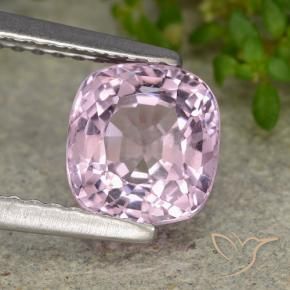 1.69カラットの天然ラベンダースピネル（6.8×6.3 mm・クッションカット）
