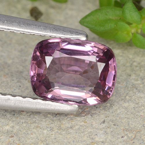 1.21ct 天然 ミディアムダークパープル スピネル, クッション, VVS-VS