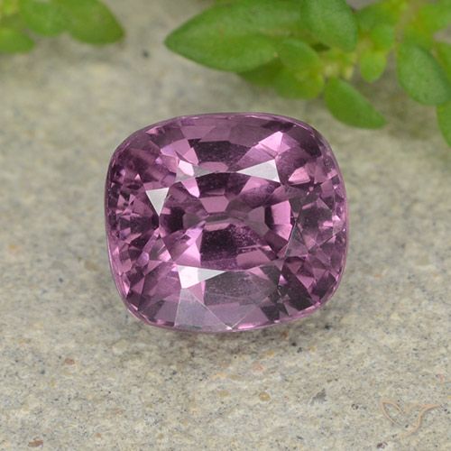1.50ct 天然 ミディアムパープル スピネル, クッション, VVS-VS