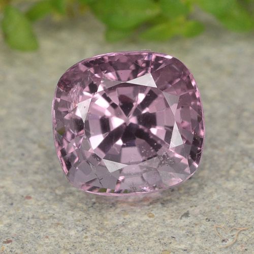 1.55ct 天然 濃いモーブトーン スピネル, クッション, VS