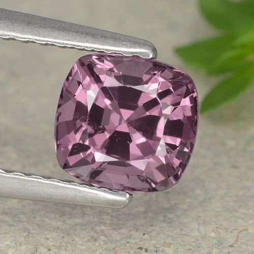 1.33ct 天然 ミディアムダークパープル スピネル, クッション, VVS