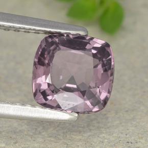 1.40カラットの天然ライトパープルスピネル（6.8×6.7 mm・クッションカット）