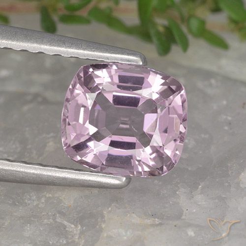 1.13ct 天然 非常に薄いピンクがかった紫 スピネル, クッション, VVS