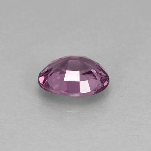 1.63カラットの天然濃いラベンダースピネル（8.1×6.5 mm・オーバルカット）