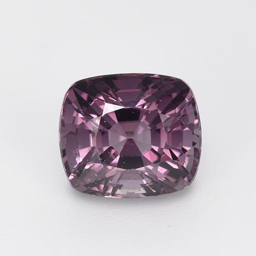 1.33カラットの天然ミディアムダークパープルスピネル（6.5×5.7 mm・クッションカット）