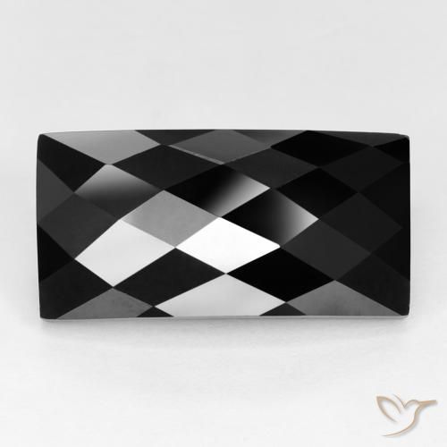 15.29カラットの天然黒スピネル（19.9×10.1 mm・バゲット）