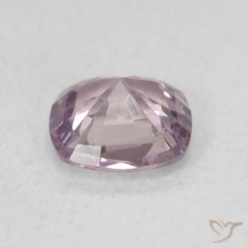 0.60カラットの天然Medium Light-Pinkスピネル、クッション、VVS