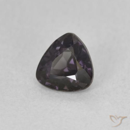 0.60カラットの天然Blackish Violetスピネル、トリリオン、VVS-VS