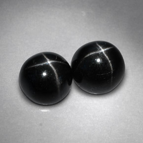 カラットの天然黒スターダイオプサイド（7.13 mm・ラウンドカット）