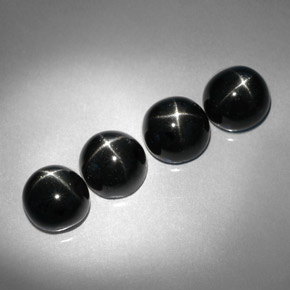 カラットの天然黒スターダイオプサイド（7.15 mm・ラウンドカット）