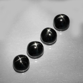 カラットの天然黒スターダイオプサイド（7.19 mm・ラウンドカット）