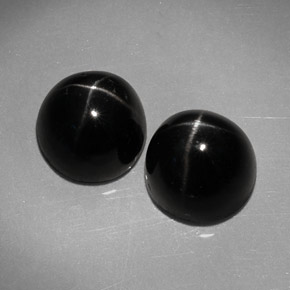カラットの天然黒スターダイオプサイド（7.33 mm・ラウンドカット）