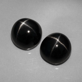 カラットの天然黒スターダイオプサイド（7.13 mm・ラウンドカット）