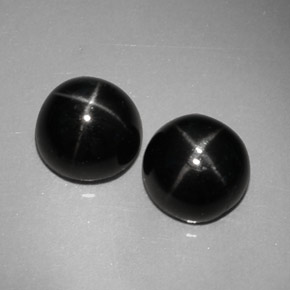 カラットの天然黒スターダイオプサイド（7.14 mm・ラウンドカット）