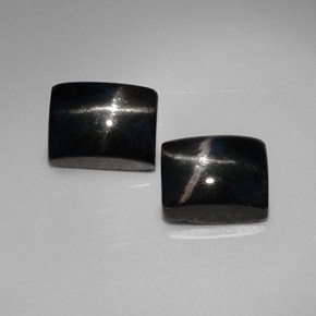 カラットの天然黒スターダイオプサイド（8.1×6 mm・バゲット）