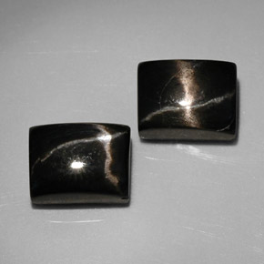 カラットの天然黒スターダイオプサイド（8.1×6.2 mm・バゲット）