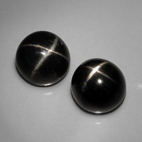 カラットの天然黒スターダイオプサイド（7.10 mm・ラウンドカット）