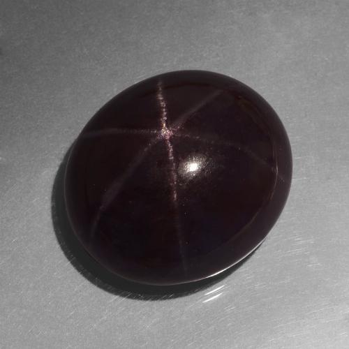 49.09カラットの天然マホガニーレッドスターガーネット（22.2×19.3 mm・オーバルカット）