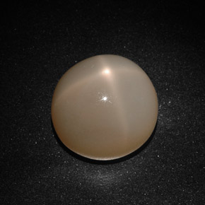 22.41カラットの天然オレンジクリームスタームーンストーン（16.50 mm・透明）