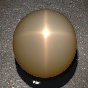 87.90カラットの天然クリームスタームーンストーン（25.6×24 mm・透明）