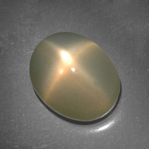 5.11カラットの天然クリームスタームーンストーン（11×8.9 mm・透明）