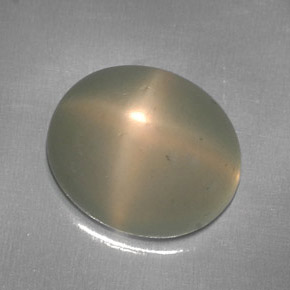 5.95カラットの天然クリームスタームーンストーン（12×10.2 mm・透明）