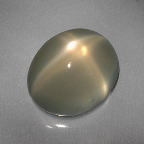 6.08カラットの天然クリームスタームーンストーン（12×10.2 mm・透明）